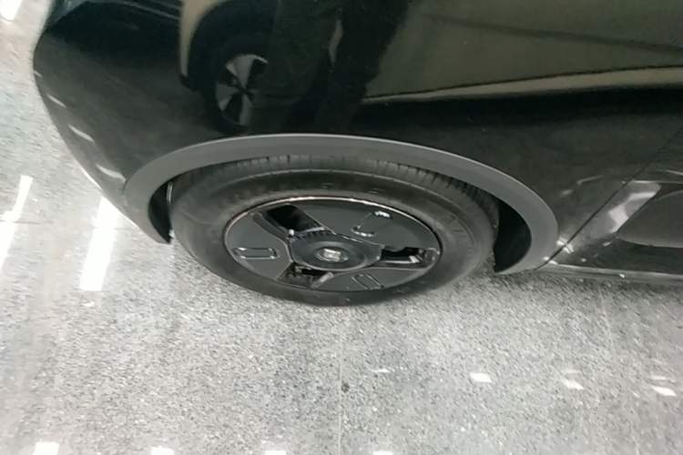 Used Baojun E300 2020 Plus Starry Intelligence Edition Exterior 4
