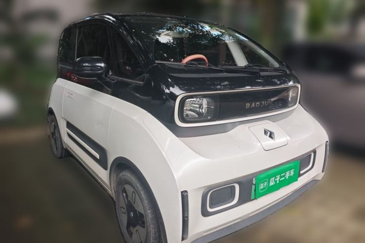 Used Baojun E300 2020 Plus Interstellar Smart Edition Front Right 45 Deg