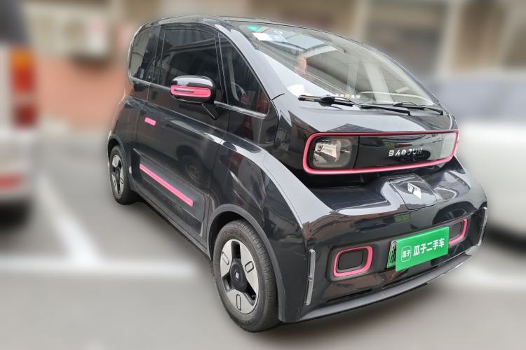Used Baojun E300 2020 Plus Interstellar Smart Edition Front Right 45 Deg