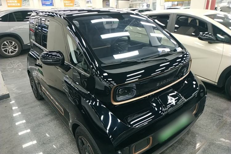 Used Baojun E300 2020 Plus Starry Intelligence Edition Front Right 45 Deg