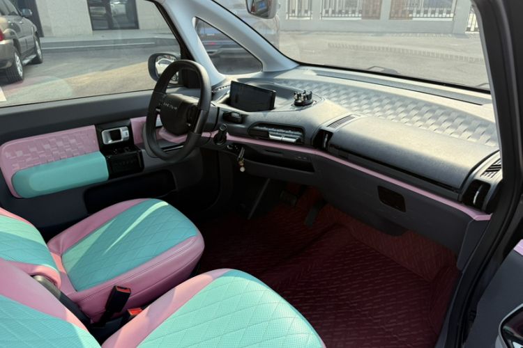 Used Baojun E300 2020 Plus Interstellar Smart Edition Interior 3