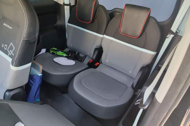Used Baojun E300 2020 Plus Interstellar Smart Edition Left Rear Seat