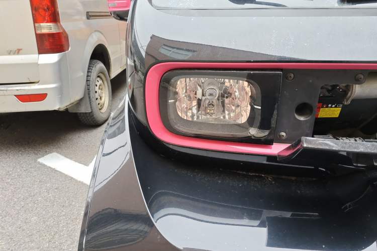 Used Baojun E300 2020 Plus Interstellar Smart Edition Right Front Headlight