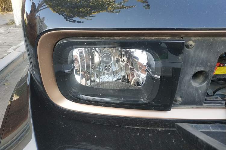 Used Baojun E300 2020 Plus Interstellar Smart Edition Right Front Headlight