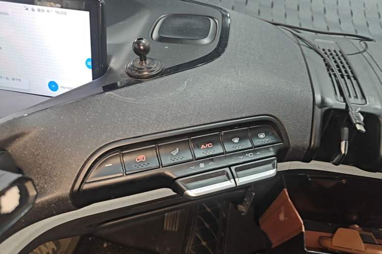 Used Baojun E300 2020 Plus Starry Intelligence Edition Audio And AC Panel