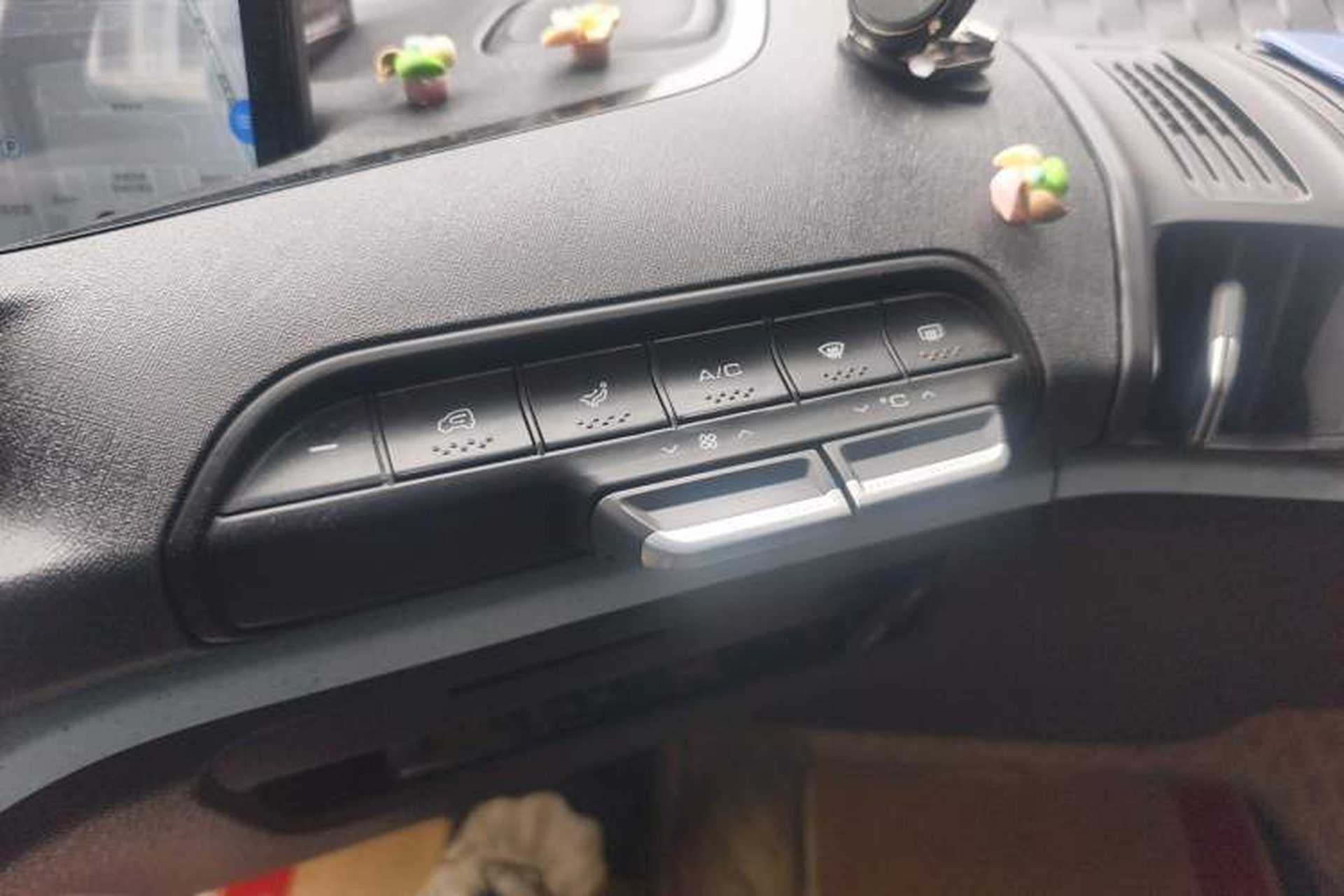 Used Baojun E300 2020 Plus Starry Intelligence Edition Audio And AC Panel