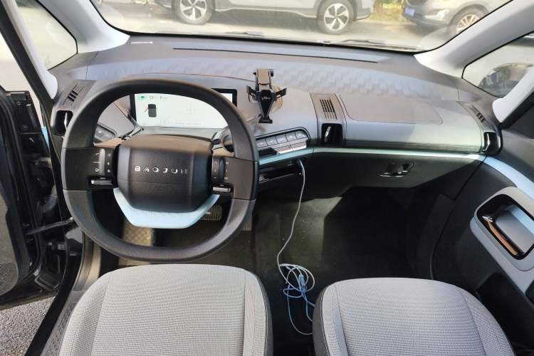 Used Baojun E300 2020 Plus Starry Intelligence Edition Center Console