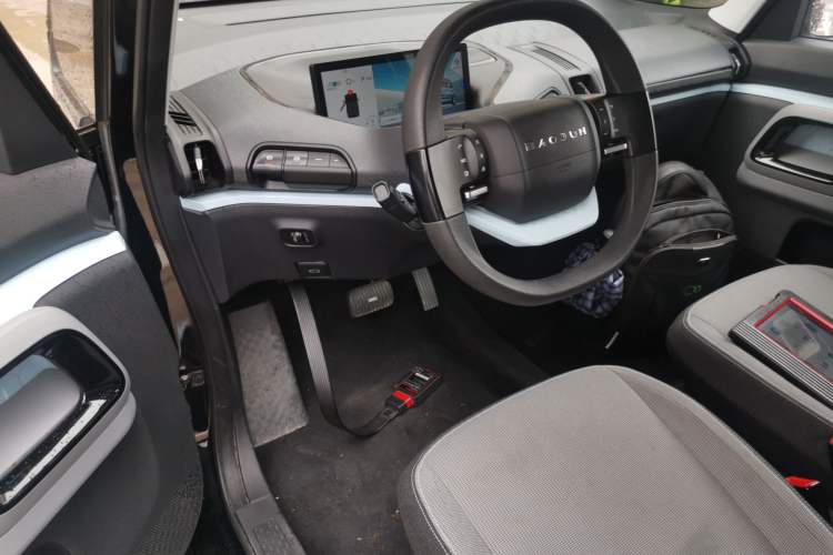 Used Baojun E300 2020 Plus Interstellar Smart Edition Center Console