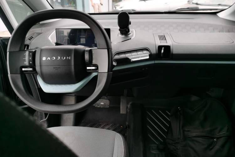 Used Baojun E300 2020 Plus Starry Intelligence Edition Center Console