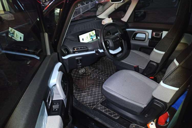 Used Baojun E300 2020 Starry Intelligence Edition Driver Seat