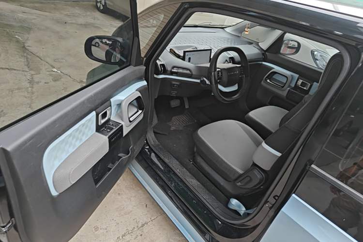 Used Baojun E300 2020 Plus Interstellar Smart Edition Driver Seat