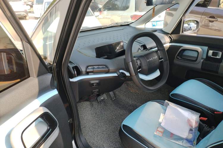 Used Baojun E300 2020 Plus Interstellar Smart Edition Driver Seat