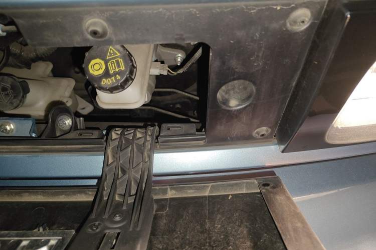 Used Baojun E300 2020 Star Travel Edition Engine Bay Left