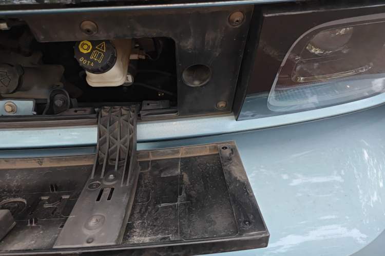 Used Baojun E300 2020 Starry Intelligence Edition Engine Bay Left