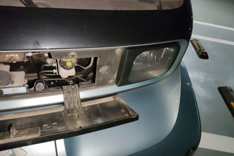 Used Baojun E300 2020 Plus Starry Intelligence Edition Engine Bay Left