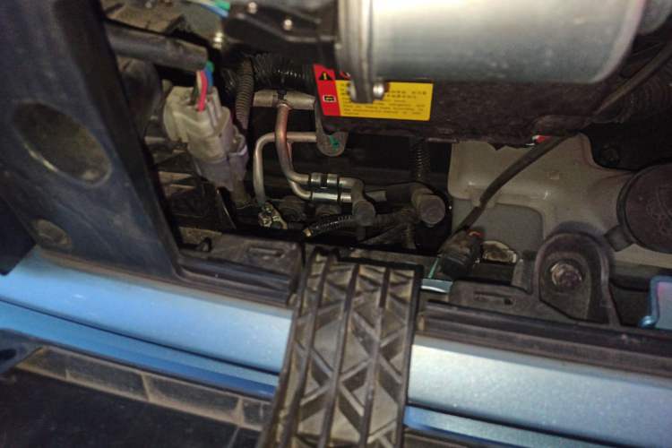 Used Baojun E300 2020 Starry Intelligence Edition Engine Bay Left