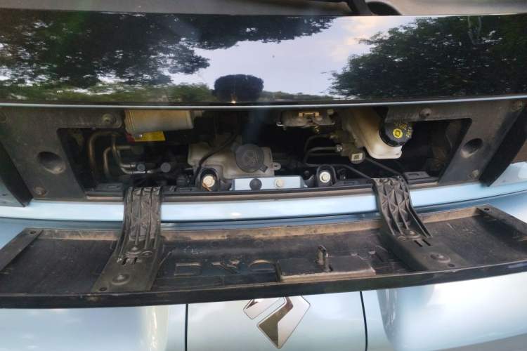 Used Baojun E300 2020 Plus Interstellar Smart Edition Engine Bay