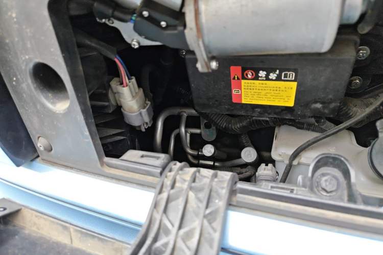 Used Baojun E300 2020 Starry Intelligence Edition Engine Bay Right
