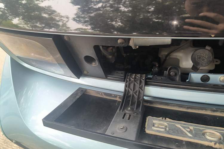 Used Baojun E300 2020 Starry Intelligence Edition Engine Bay Right