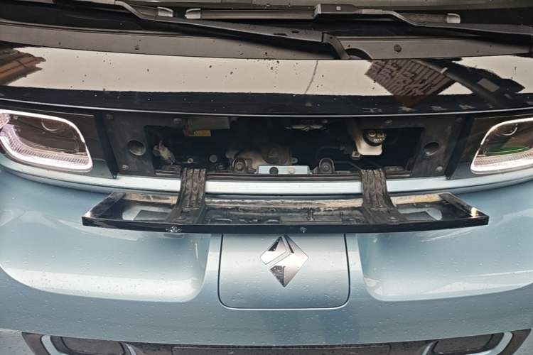 Used Baojun E300 2020 Plus Starry Intelligence Edition Engine Bay