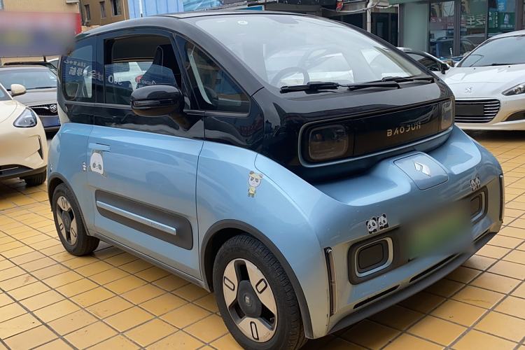 Used Baojun E300 2020 Plus Starry Intelligence Edition Exterior 2