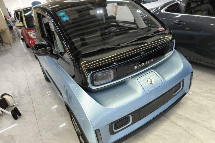 Used Baojun E300 2020 Plus Starry Intelligence Edition Exterior 2