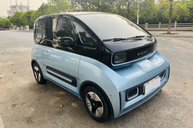 Used Baojun E300 2020 Plus Interstellar Future Edition Exterior 2