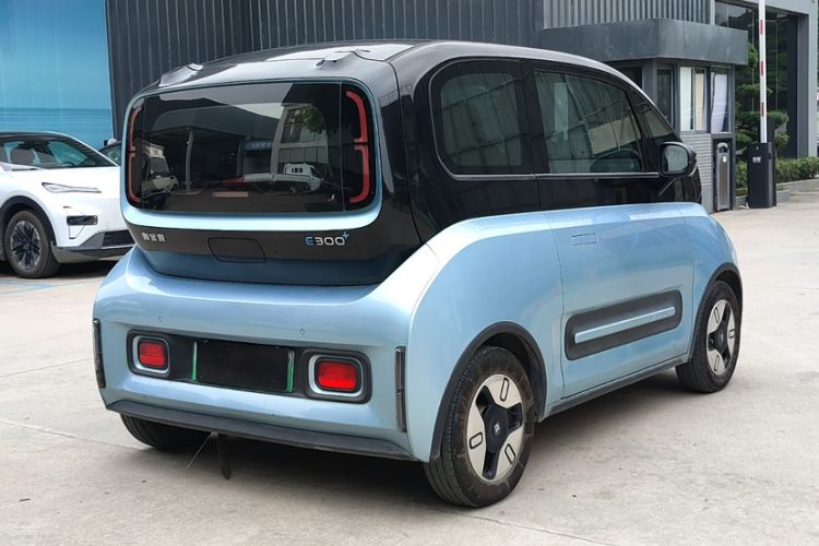 Used Baojun E300 2020 Plus Interstellar Smart Edition Exterior 3