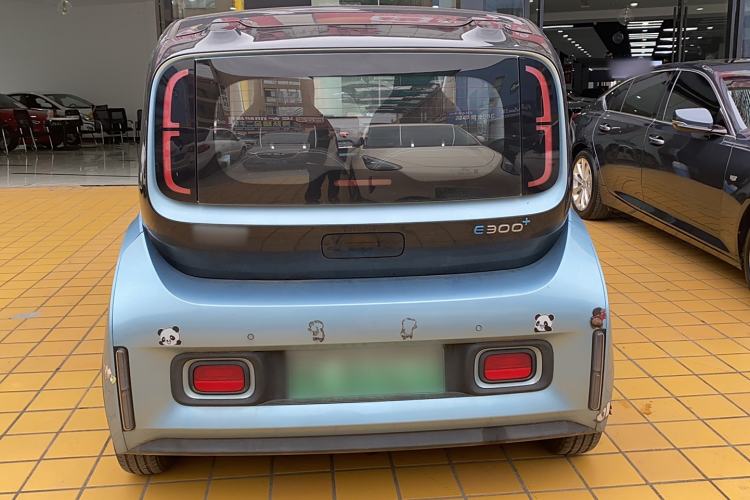 Used Baojun E300 2020 Plus Starry Intelligence Edition Exterior 4