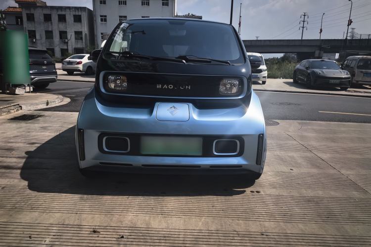 Used Baojun E300 2020 Plus Interstellar Smart Edition Exterior 4