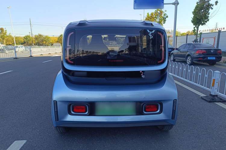 Used Baojun E300 2020 Plus Starry Intelligence Edition Exterior 4