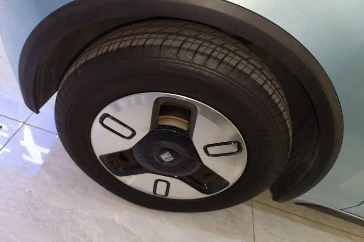 Used Baojun E300 2020 Plus Interstellar Smart Edition Exterior 5