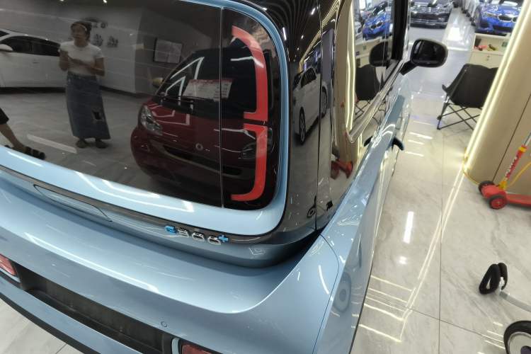 Used Baojun E300 2020 Plus Starry Intelligence Edition Exterior 6