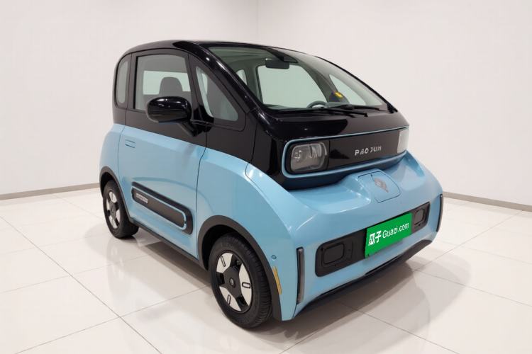 Used Baojun E300 2020 Interstellar Future Edition Front Right 45 Deg