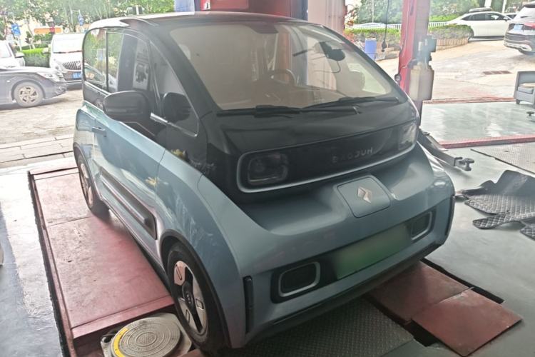 Used Baojun E300 2020 Plus Starry Intelligence Edition Front Right 45 Deg