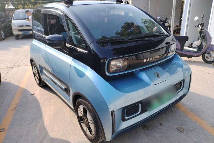 Used Baojun E300 2020 Plus Interstellar Smart Edition Front Right 45 Deg