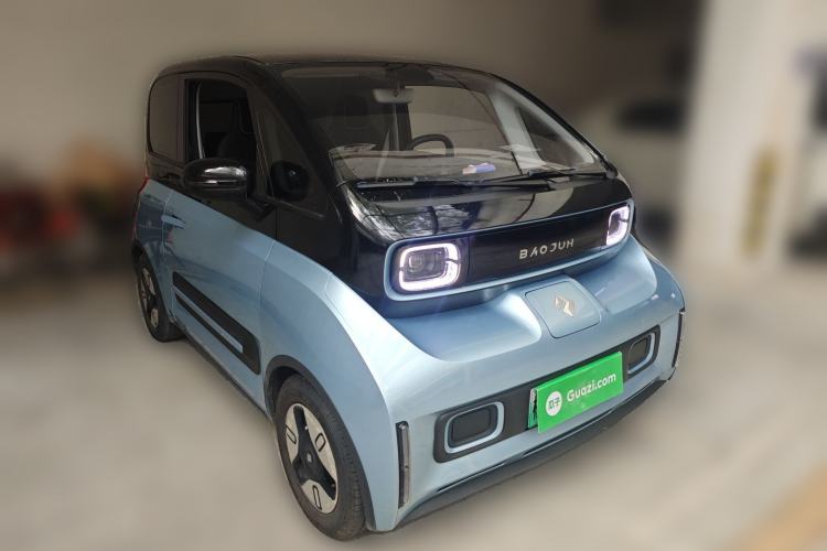 Used Baojun E300 2020 Plus Starry Intelligence Edition Front Right 45 Deg
