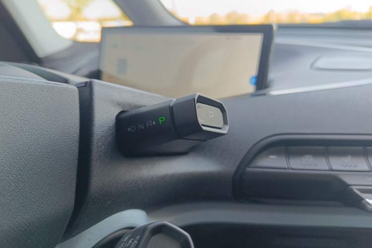 Used Baojun E300 2020 Plus Starry Intelligence Edition Gear Lever
