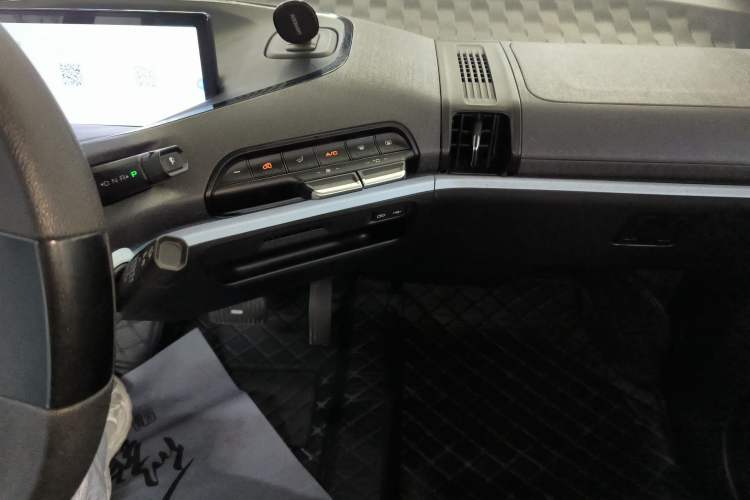 Used Baojun E300 2020 Plus Starry Intelligence Edition Gear Lever