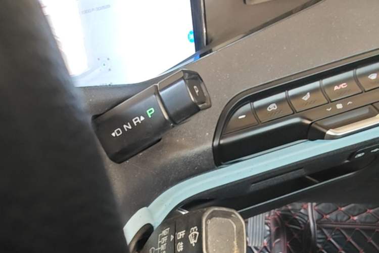 Used Baojun E300 2020 Plus Interstellar Smart Edition Gear Lever