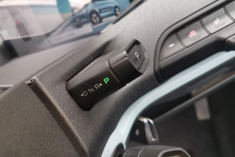 Used Baojun E300 2020 Plus Interstellar Smart Edition Gear Lever