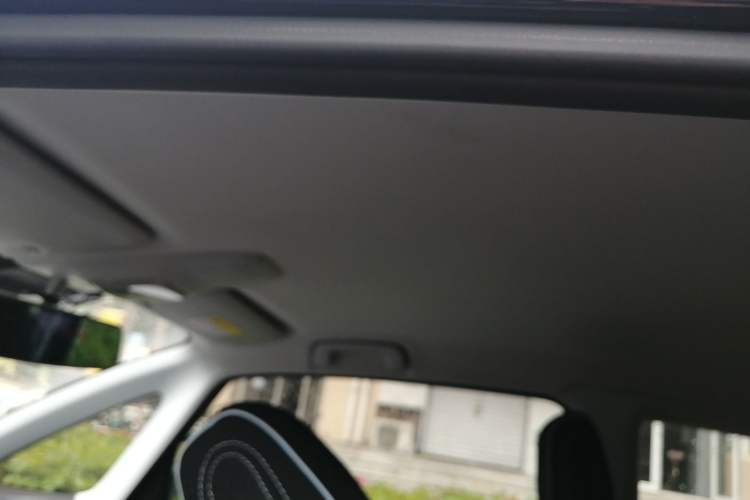 Used Baojun E300 2020 Plus Starry Intelligence Edition Headliner