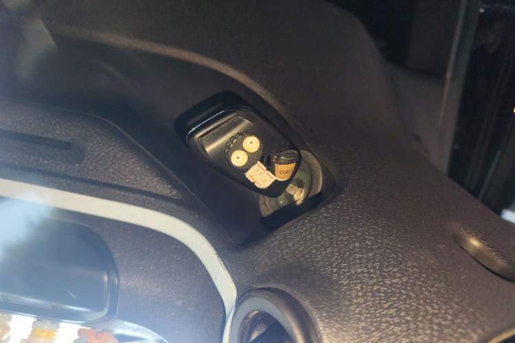 Used Baojun E300 2020 Plus Interstellar Smart Edition Interior 1
