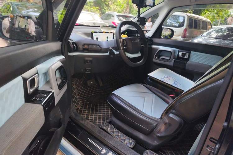Used Baojun E300 2020 Plus Interstellar Smart Edition Interior 3