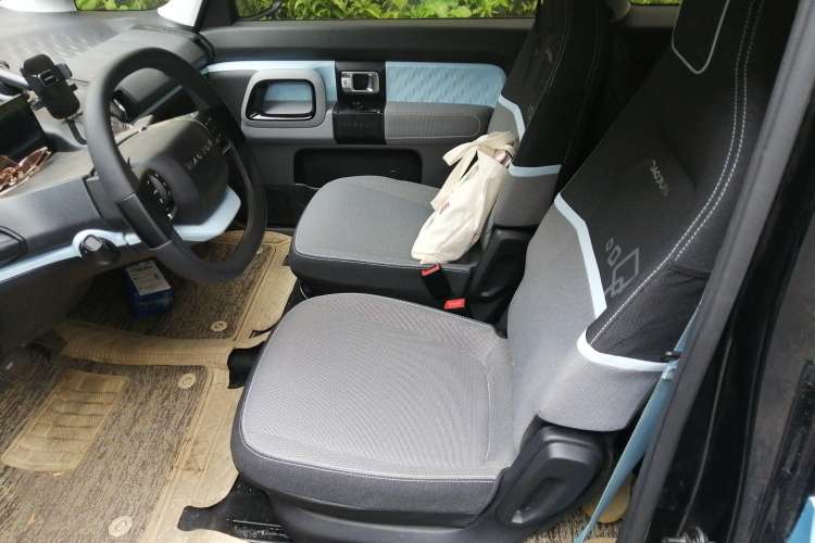Used Baojun E300 2020 Plus Starry Intelligence Edition Left Front Seat