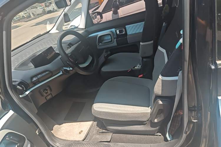 Used Baojun E300 2020 Starry Intelligence Edition Left Front Seat