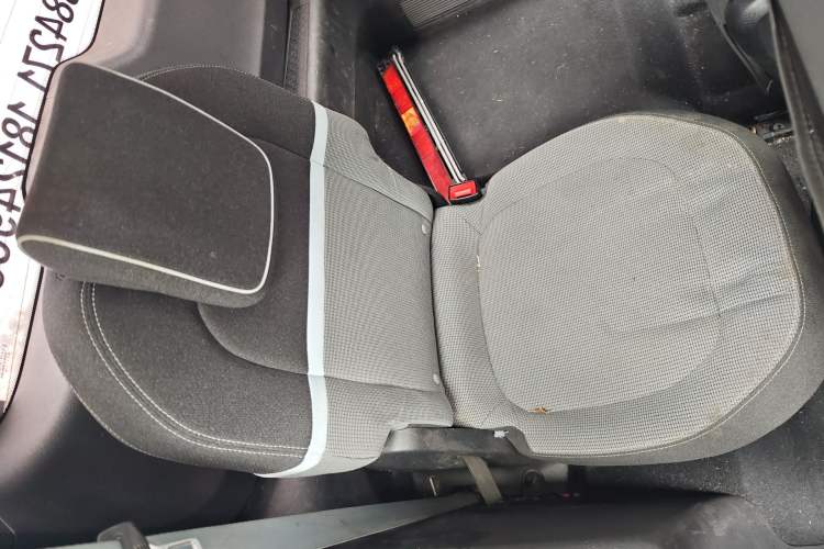 Used Baojun E300 2020 Starry Intelligence Edition Left Rear Seat