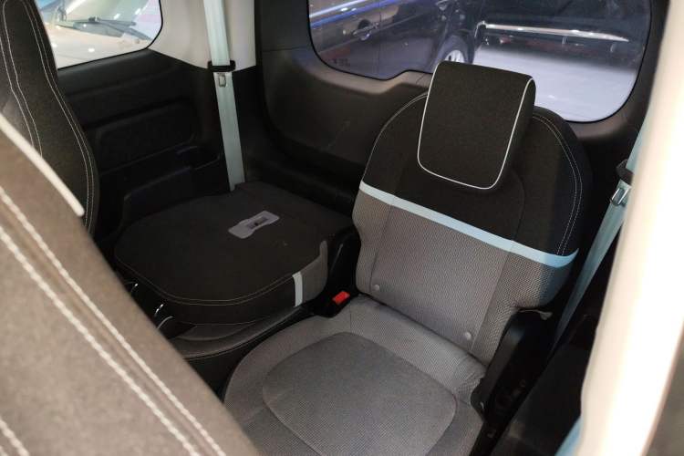 Used Baojun E300 2020 Plus Interstellar Smart Edition Left Rear Seat