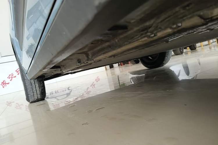 Used Baojun E300 2020 Plus Interstellar Smart Edition Left Side Sill