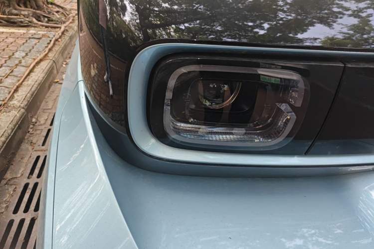 Used Baojun E300 2020 Starry Intelligence Edition Right Front Headlight